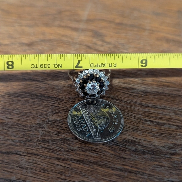 ✨ Vintage 9k Gold Double Halo Cluster Ring ✨ - Picture 6 of 6